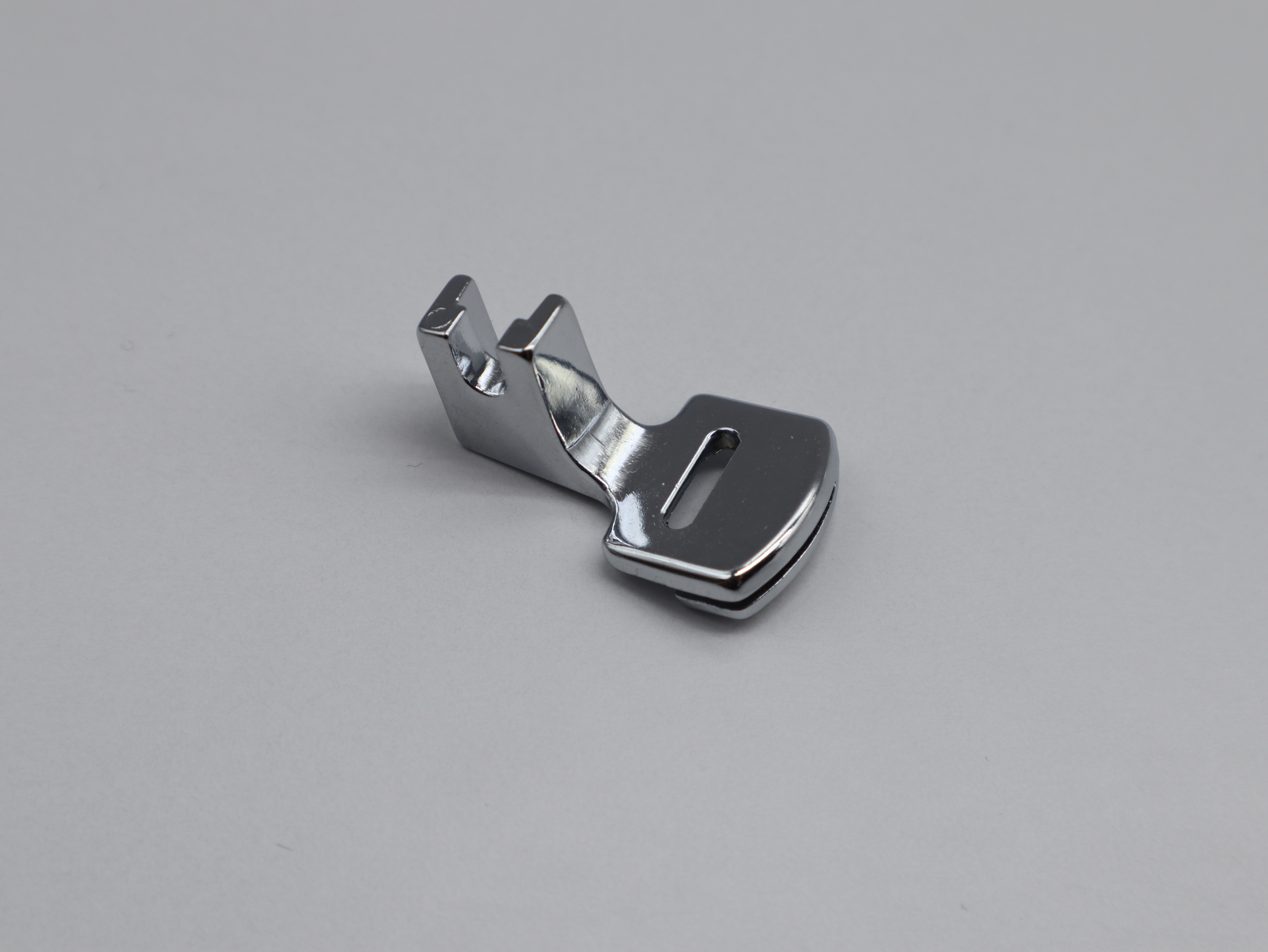 Accessoires et pièces de machine à coudre