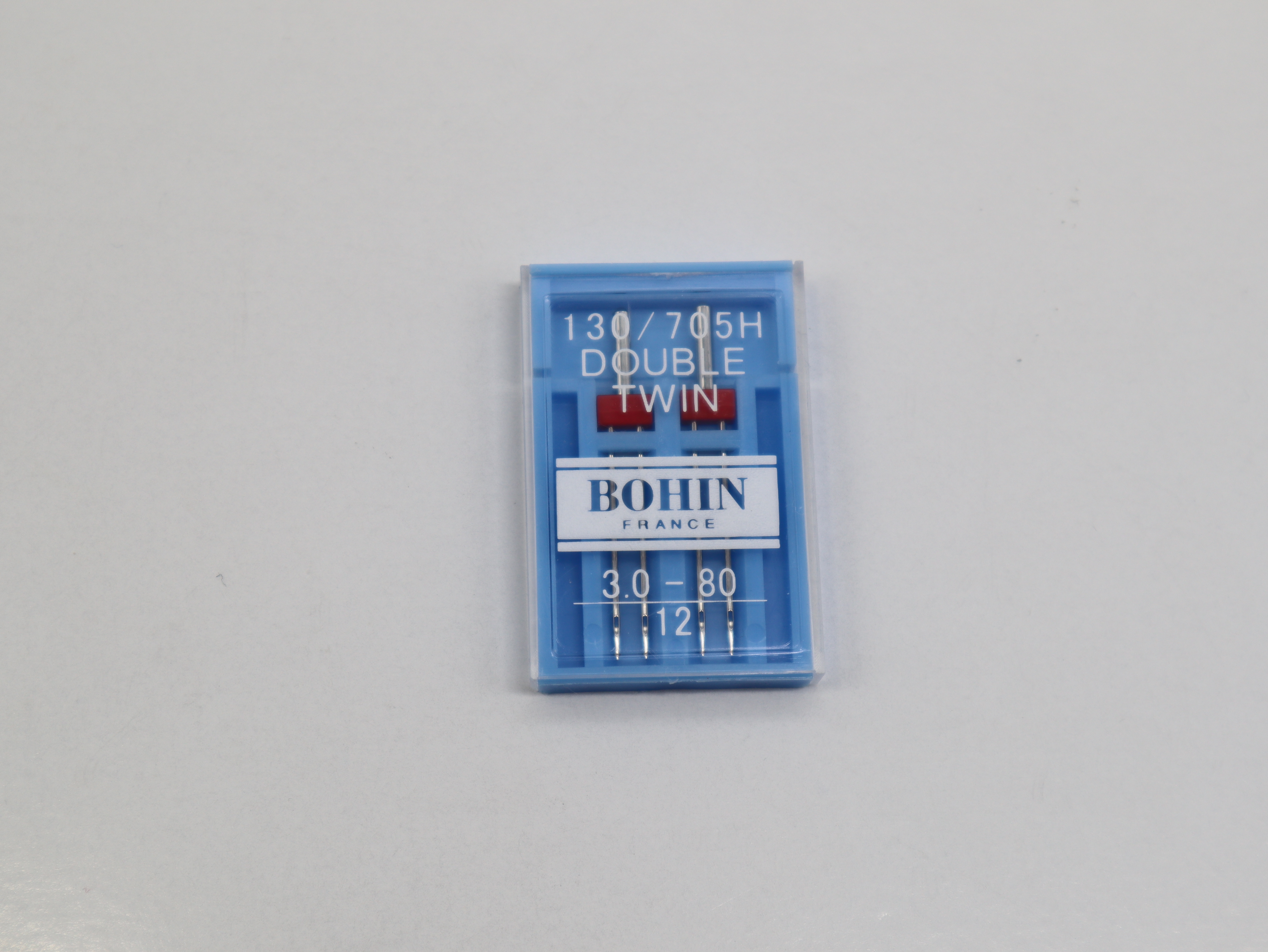 Epingles, Aiguilles, Dés à coudre, Pelotes à épingles