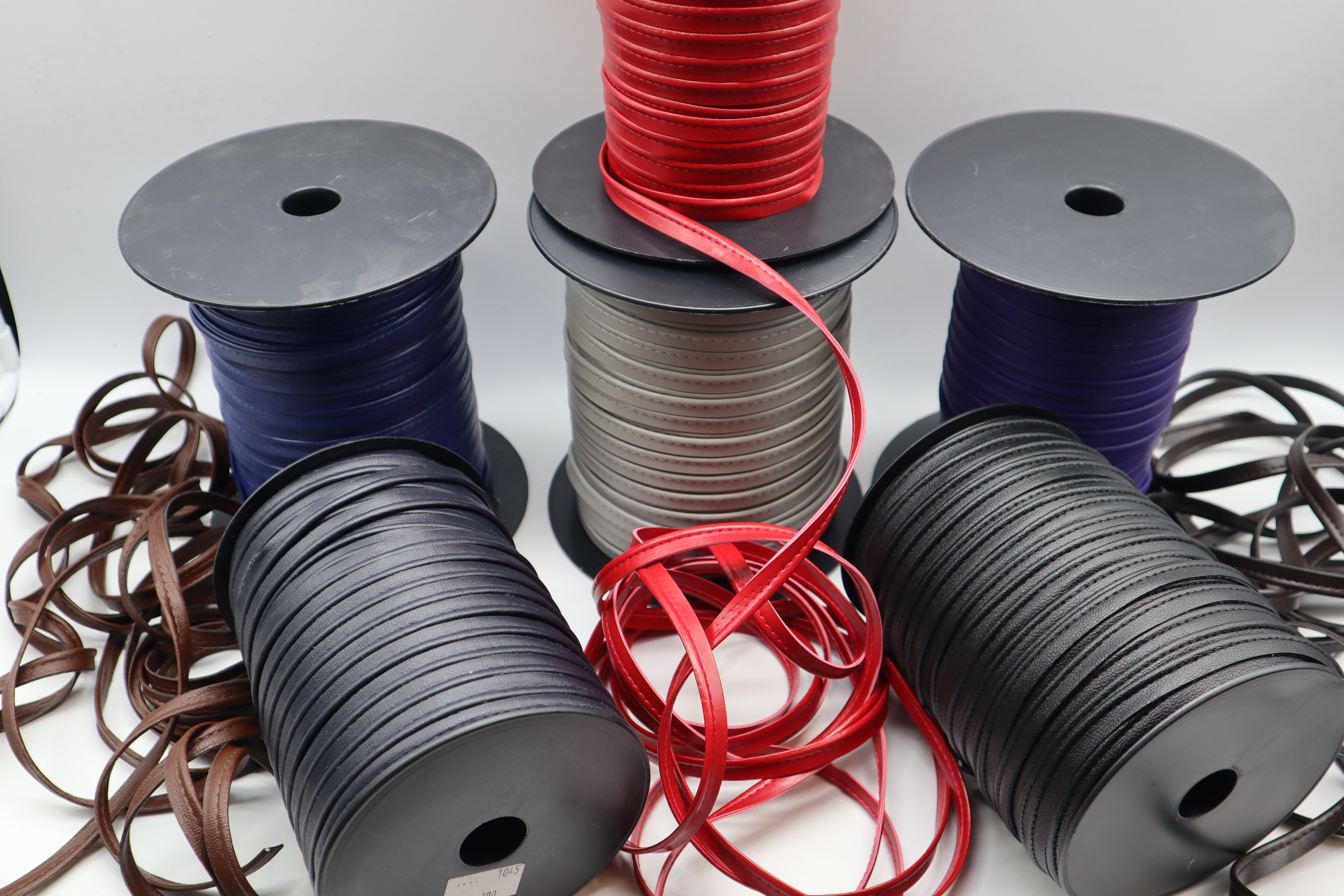 Passepoil Simili Cuir, mèche 2mm